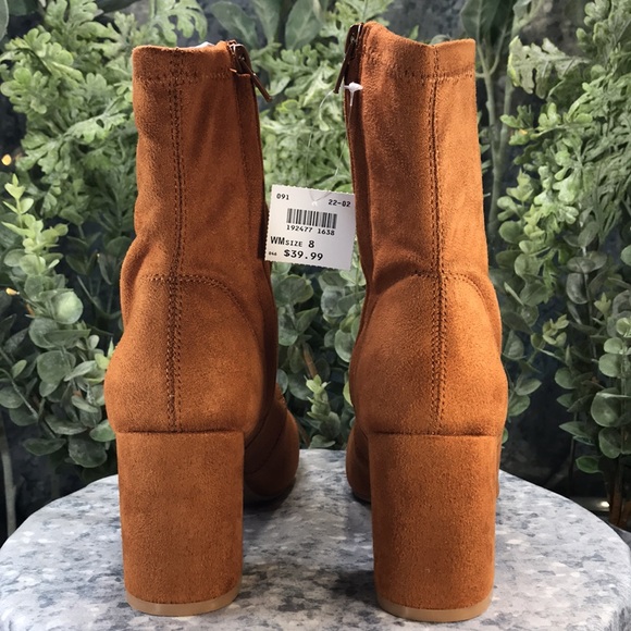 Fioni Suzy Camel Faux Suede Round Toe Zip Boots 9”H, 3”Heels WMS 8M🧡NWT&NIB🧡 - Picture 4 of 12
